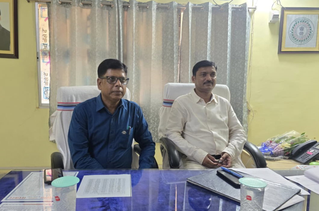 Jamtara News : नारायणपुर के नए बीडीओ कमलेश कुमार दास ने पदभार संभाला