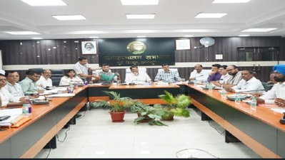 Jamshedpur News : SIR को लेकर आयुक्त ने की समीक्षा बैठक, पारदर्शी मतदाता सूची तैयार करने पर जोर
