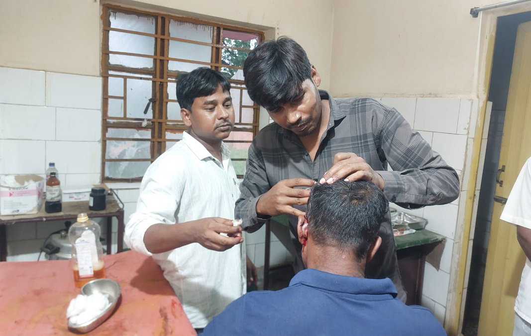 Jamtara News : पारिवारिक विवाद में मारपीट, 5 लोग घायल