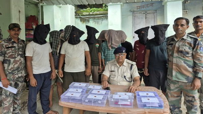 Deoghar News : पुलिस की बड़ी कार्रवाई, 10 साइबर अपराधी गिरफ्तार