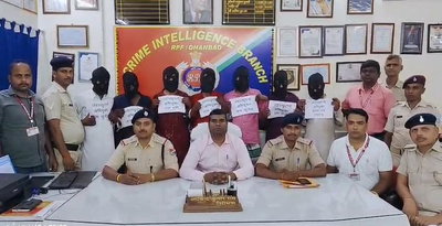 धनबादः चंबल एक्सप्रेस में साधु वेश में नशाखुरानी गैंग का पर्दाफाश, 7 गिरफ्तार