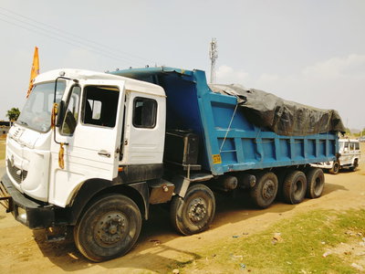 रामगढ़ः डीटीओ ने चलाया वाहन जांच अभियान, ओवरलोड वाहनों से वसूला 4.18 लाख जुर्माना