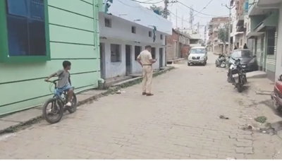 Jamshedpur News : आजादनगर में दो पक्षों में मारपीट से तनाव, फायरिंग होने की भी चर्चा
