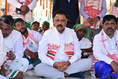 गिरिडीहः बाहा बोंगा पर्व प्रकृति, फूलों व नई ऊर्जा का प्रतीक- सुदिव्य