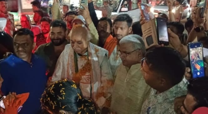रामगढ़ में प्रवीण तोगड़िया का भव्य स्वागत, हिंदू एकता पर दिया जोर