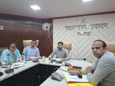 Jamtara News : बालू घाटों की बंदोबस्ती में तेजी लाएं, अवैध खनन पर रखें नजर- डीसी