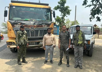 Palamu News : गिट्टी लदे दो हाइवा चुकरू मोड़ से जब्त