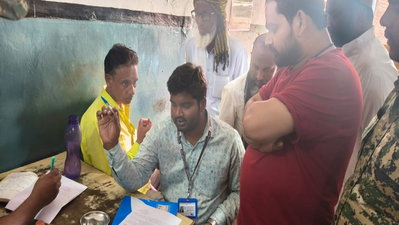 Giridih News : खाद्य सुरक्षा टीम ने 15 दुकानों का किया निरीक्षण, दी हिदायत