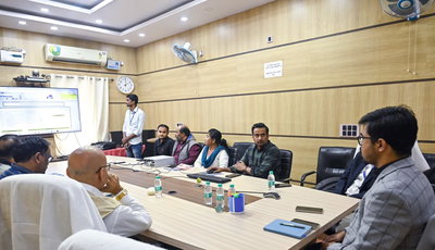 देवघरः डीसी की मौजूदगी में मतदान कर्मियों का थर्ड रेंडमाइजेशन संपन्न