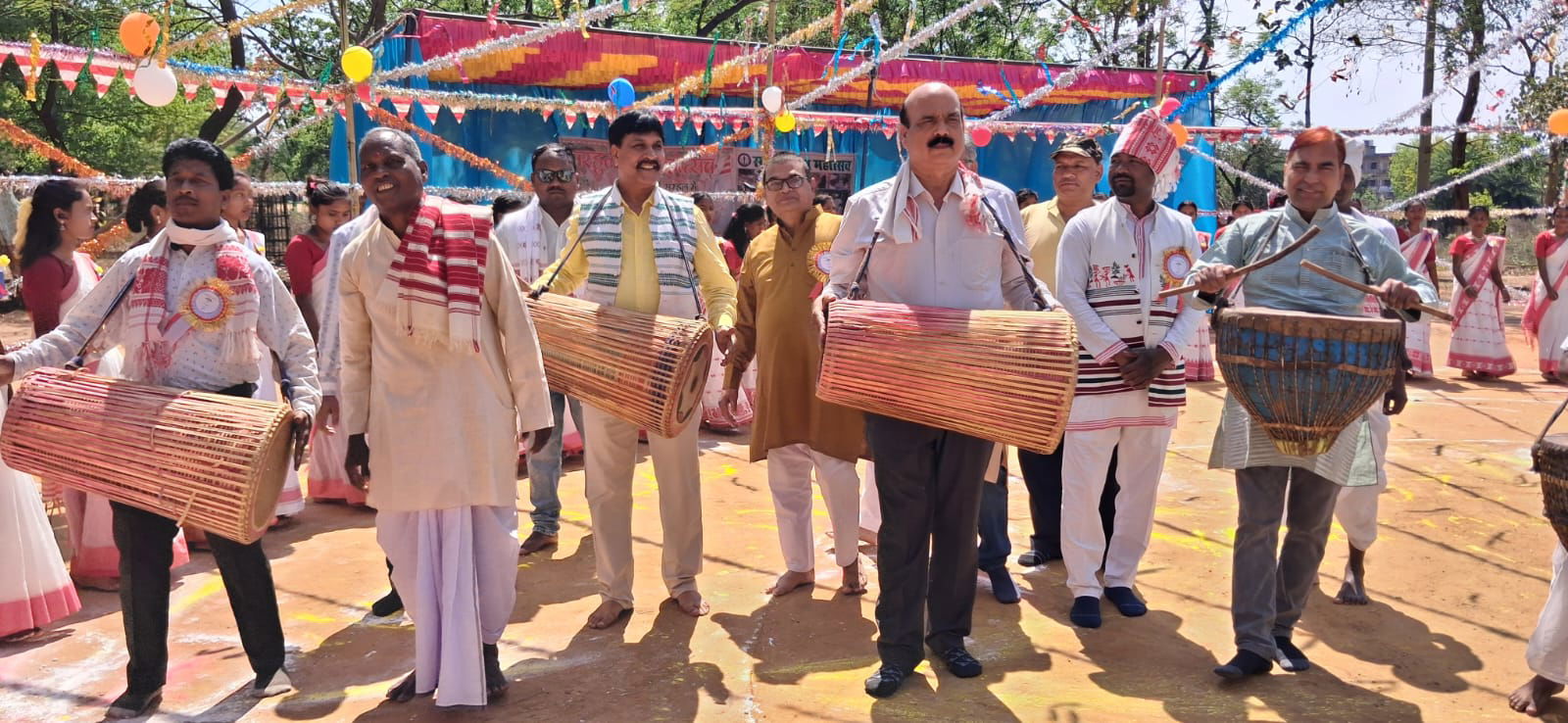 पलामूः प्रकृति के संरक्षण-संवर्धन से ही सुरक्षित भविष्य संभव- कुलपति