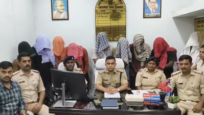 Dhanbad News : बांसजोड़ा गोलीकांड में घायल एक व्यक्ति की मौत, 9 आरोपी गिरफ्तार