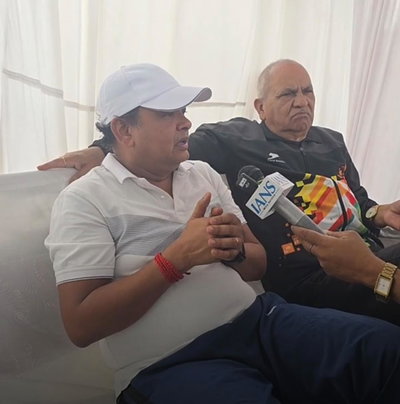 Political News : भारत माता की जय बोलने पर हुई बहस, योग दिवस कार्यक्रम में भिड़े इरफान व सीपी सिंह