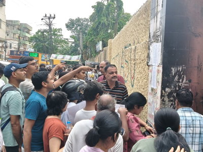 Ranchi News : NEET री-एग्जाम को लेकर प्रशासन मुस्तैद, सिटी एसपी ने सेंटरों का किया निरीक्षण