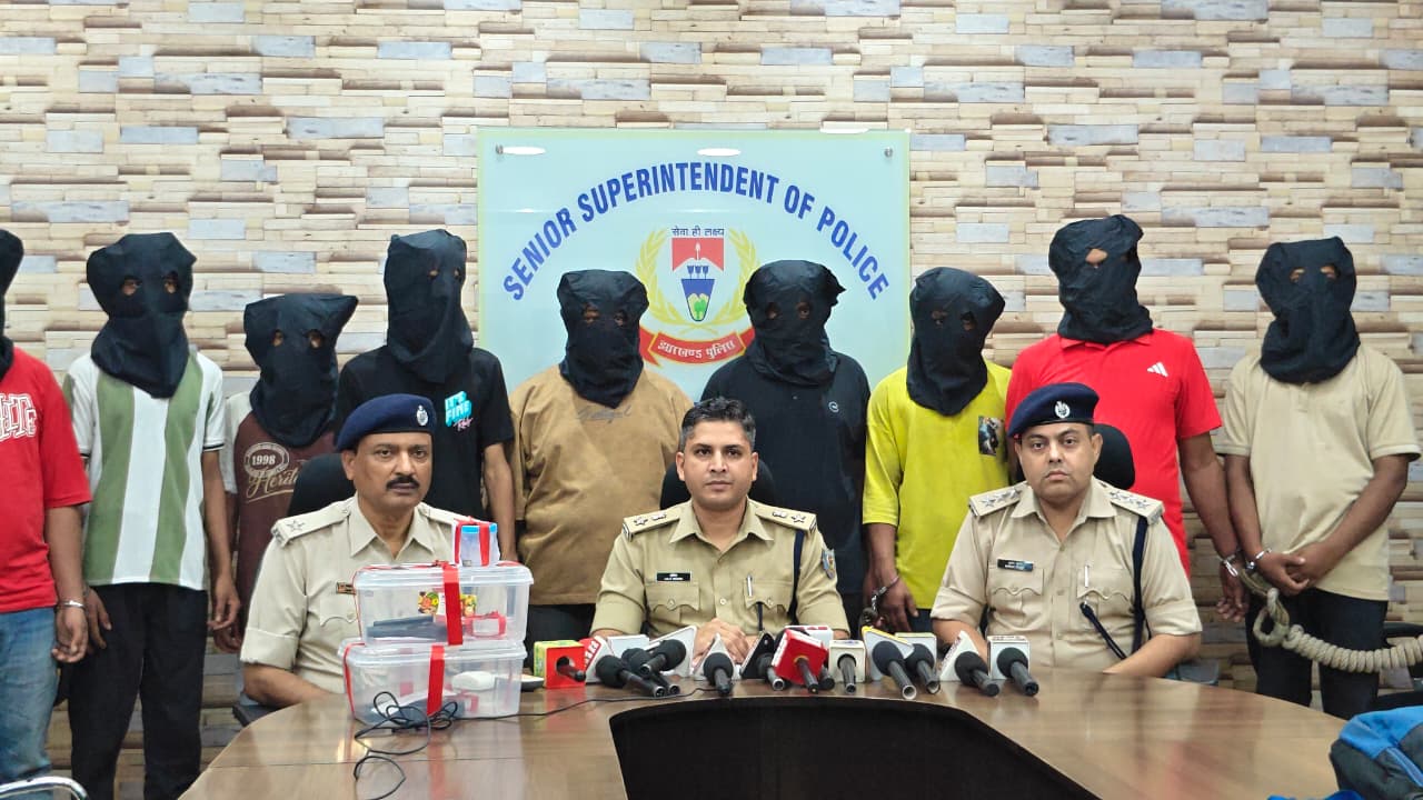 Jamshedpur News : ड्रग्स तस्कर मो. खुर्शीद समेत 10 गिरफ्तार, हत्या की साजिश नाकाम