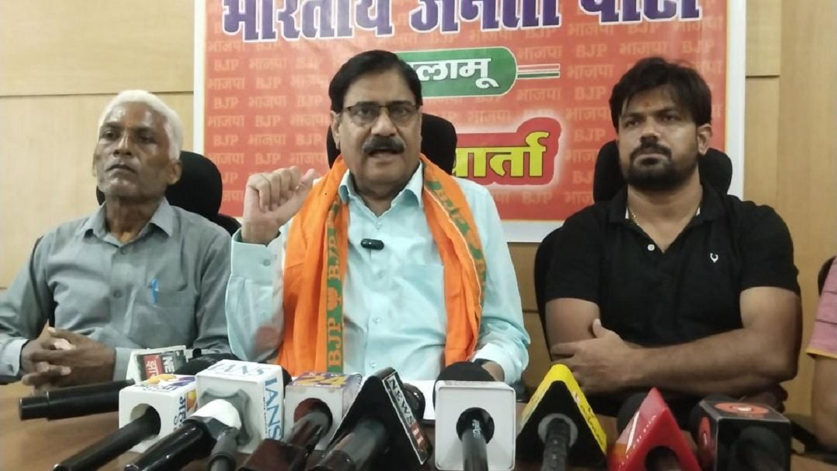 Palamu News : लाठी के बल पर नहीं दबा सकते युवाओं की आवाज- सत्येंद्र तिवारी