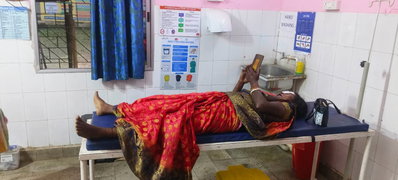 Latehar News : टाटा मैजिक के धक्के से बाइक सवार युवक की मौत, पत्नी गंभीर