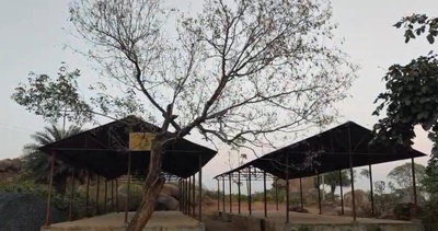 देवघरः वर्षों से बेकार पड़ा है हटिया शेड, योजना पर उठे सवाल