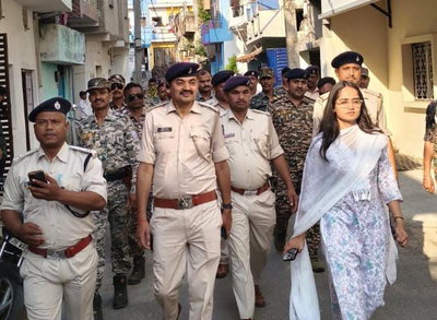 पलामूः रामनवमी पर सुरक्षा कड़ी, प्रशासन-पुलिस ने निकाला फ्लैग मार्च