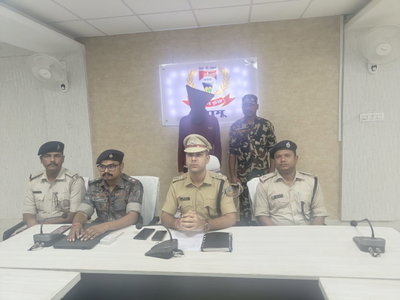 Palamu News : विनीत तिवारी हत्याकांड का नामजद आरोपी 4 माह बाद यूपी से गिरफ्तार