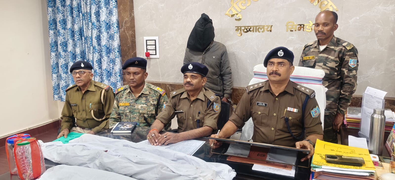 सिमडेगाः एक एकड़ में लगी अफीम की फसल नष्ट, एक गिरफ्तार