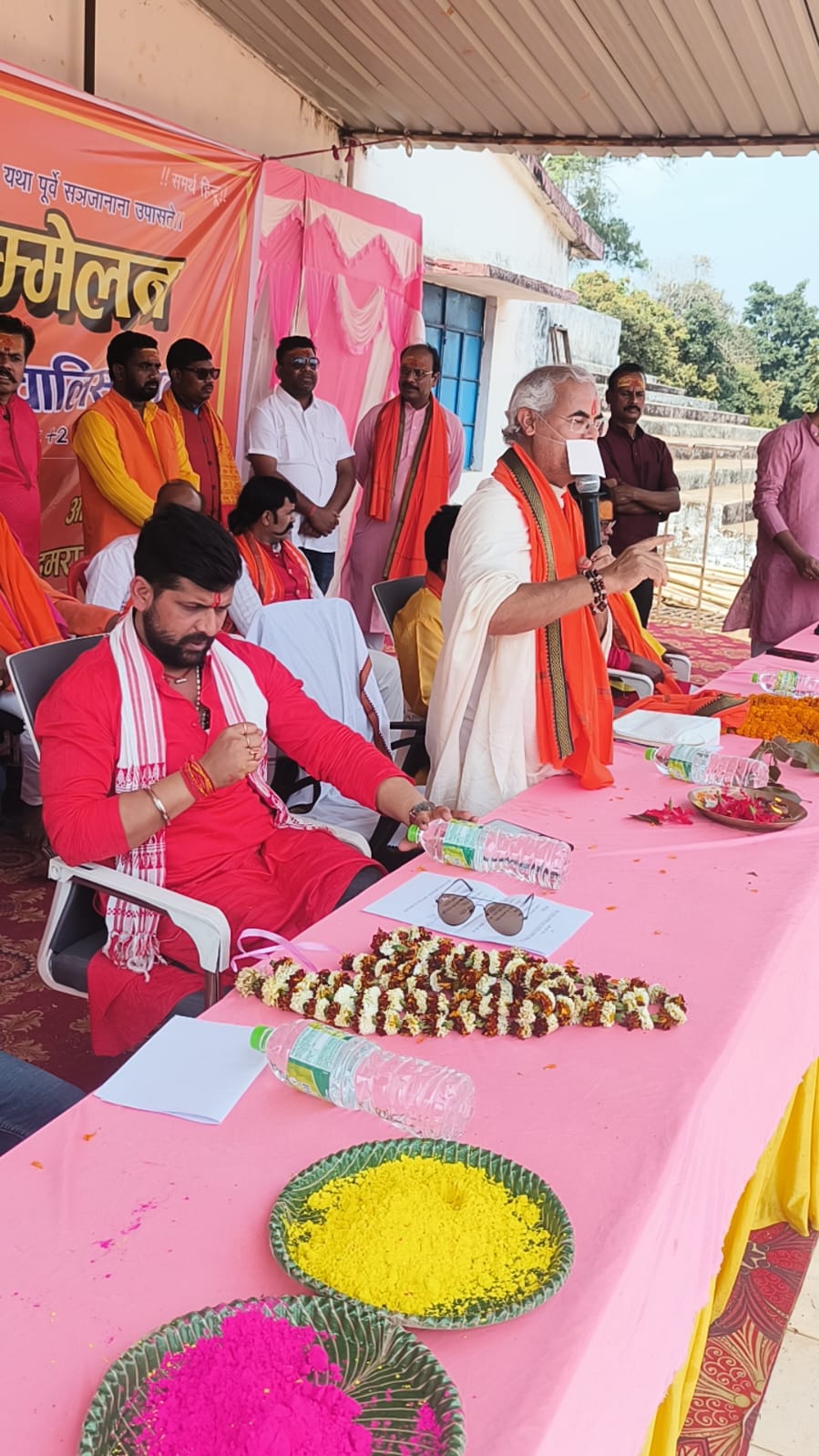 सिमडेगाः कोलेबिरा में हिंदू सम्मेलन, भैरव सिंह बोले- धर्म बचेगा तभी समाज बचेगा