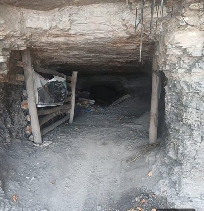 लातेहारः सुरंग बनाकर हो रहा था कोयले का अवैध उत्खनन, 11 मुहाने किए गए बंद