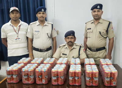 Dhanbad News : धनबाद स्टेशन पर RPF की बड़ी कार्रवाई, लावारिस बैग से 84 केन बीयर बरामद