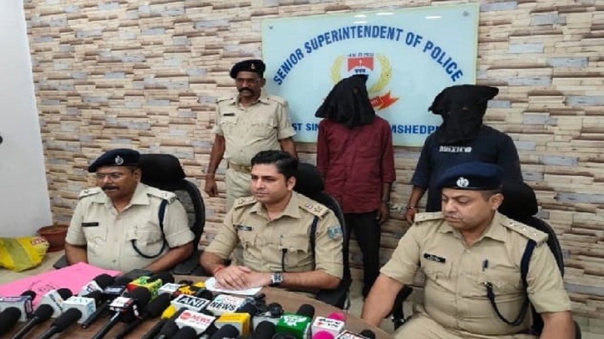 Jamshedpur News : बागबेड़ा की ज्वेलरी दुकान में चोरी का खुलासा, दो गिरफ्तार
