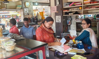 रामगढ़ः फूड सेफ्टी की टीम ने होटलों-मिठाई दुनानों में चलाया जांच अभियान, दी हिदायत