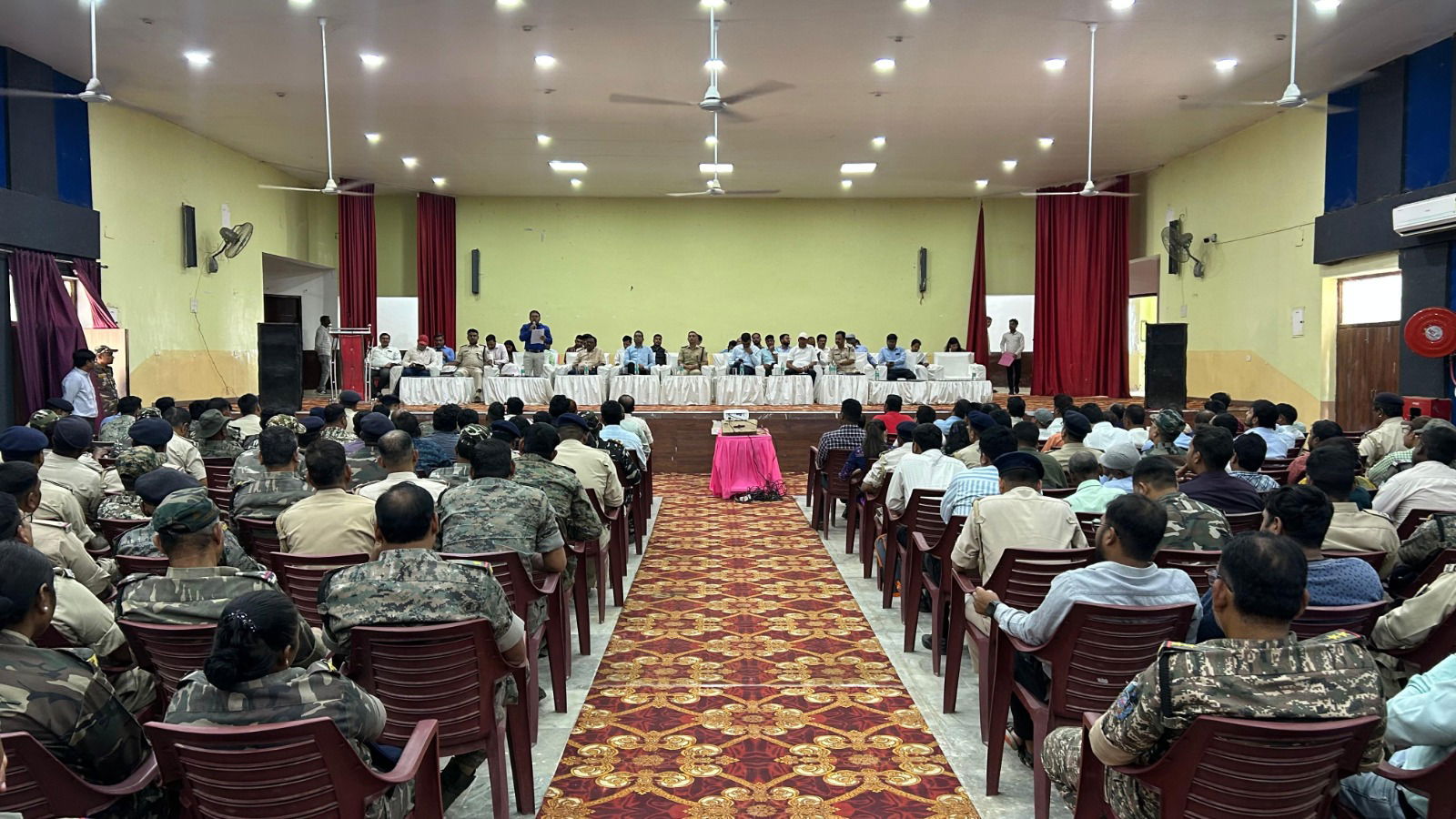 रामनवमी को लेकर चौकस रहें अधिकारी व मजिस्ट्रेटः लातेहार डीसी