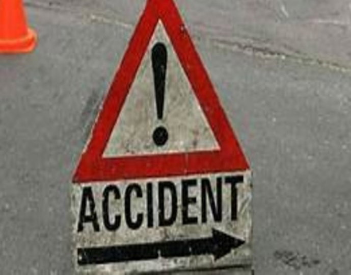 पलामूः वाहन के धक्के से बाइक सवार गंभीर रूप से घायल