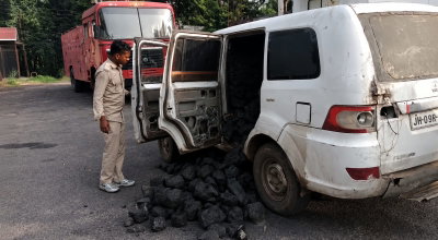 Ramgarh News : सीसीएल के सुरक्षाकर्मियों ने अवैध कोयला लदा वाहन किया जब्त