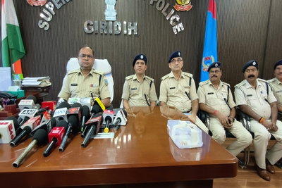 Giridih News  : चेन छिनतई की 2 घटनाओं का खुलासा, दोनों चेन बिहार से बरामद
