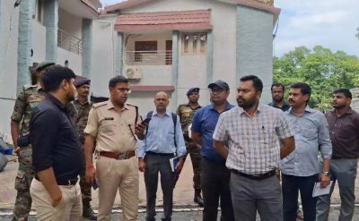 Dhanbad News : सर्किट हाउस का होगा सौंदर्यकरण, डीसी-एसएसपी ने किया निरीक्षण