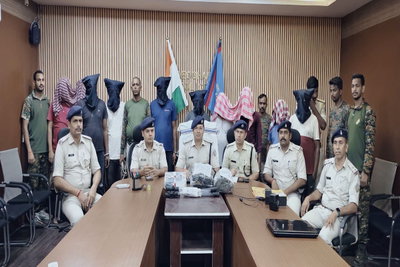 Deoghar News : फर्जी पुलिस बन लूटपाट करने वाले गिरोह का खुलासा, 10 गिरफ्तार