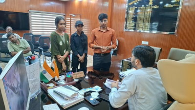 Jamtara News : डीसी के जनता दरबार में पहुंचे 40 फरियादी, एक सप्ताह में समाधान का आश्वासन
