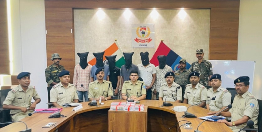 Ramgarh News : पतरातू में राहुल दुबे गैंग के 6 अपराधी गिरफ्तार, हथियार-गोली बरामद