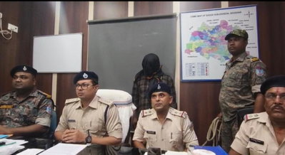 Deoghar News : ब्राउन शुगर के साथ युवक गिरफ्तार, डेढ़ लाख रुपये बरामद