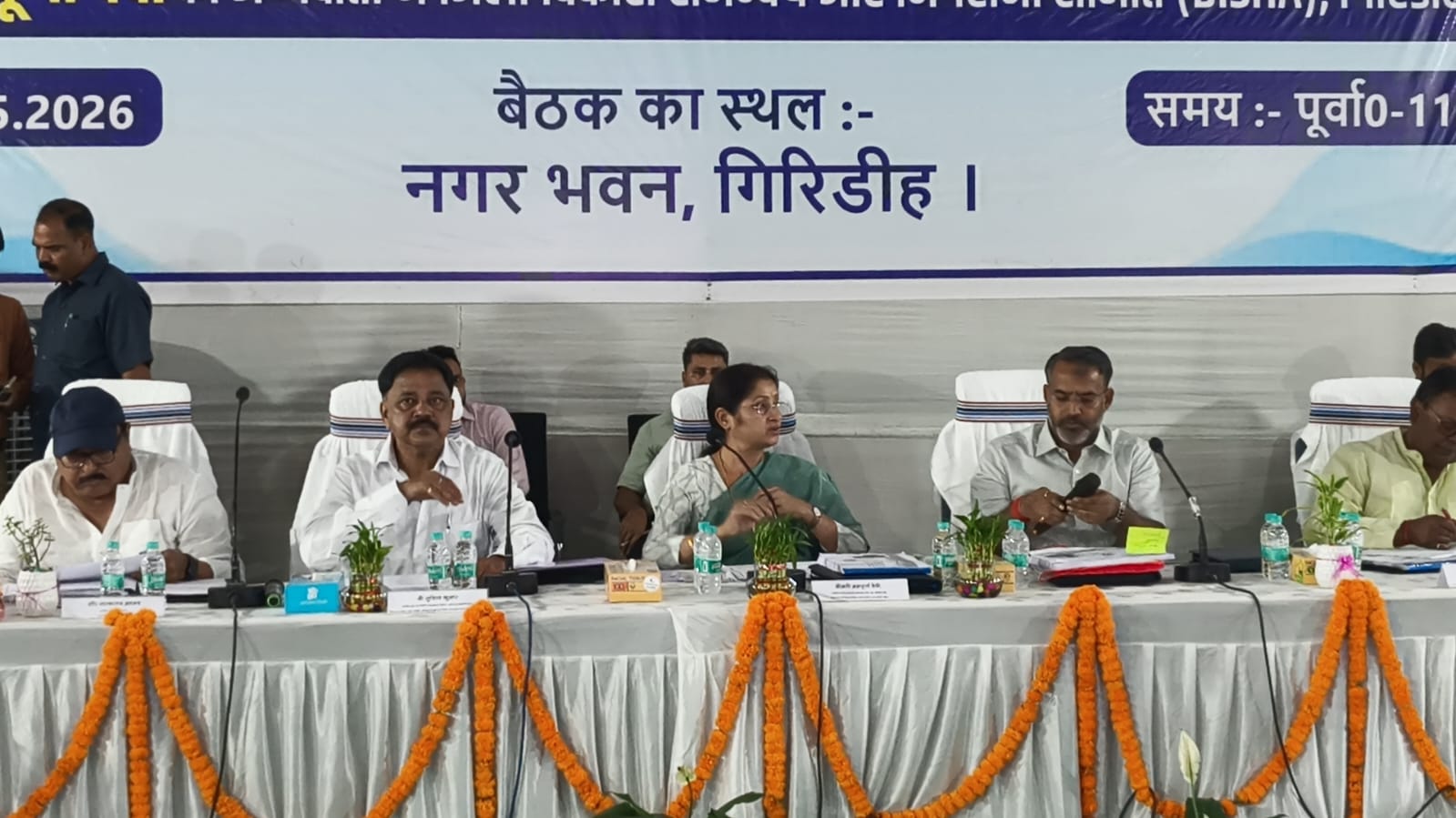 Giridih News : गर्मी में बिजली-पानी की निर्बाध आपूर्ति सुनिश्चित करें- अन्नपूर्णा देवी