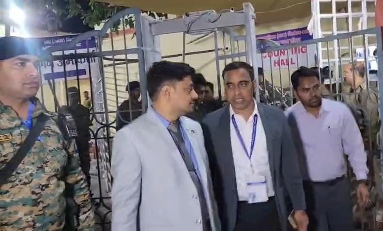 धनबाद नगर निगम चुनावः मेयर पद पर संजीव सिंह 10 हजार वोट से आगे, काउंटिंग 28 को भी