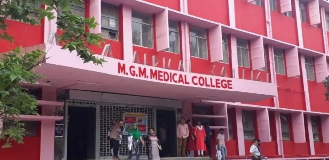 जमशेदपुरः MGM अस्पताल में जन्म प्रमाणपत्र के लिए लंबी कतार, 3 हजार आवेदन लंबित