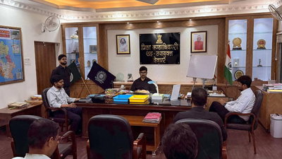 बाबा मंदिर में श्रद्धालुओं की सुविधा का रखें विशेष ध्यानः देवघर डीसी