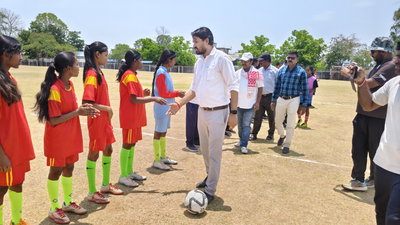 लातेहारः अस्मिता जिला खेल प्रतियोगिता शुरू, लड़कियों ने दिखाया दम