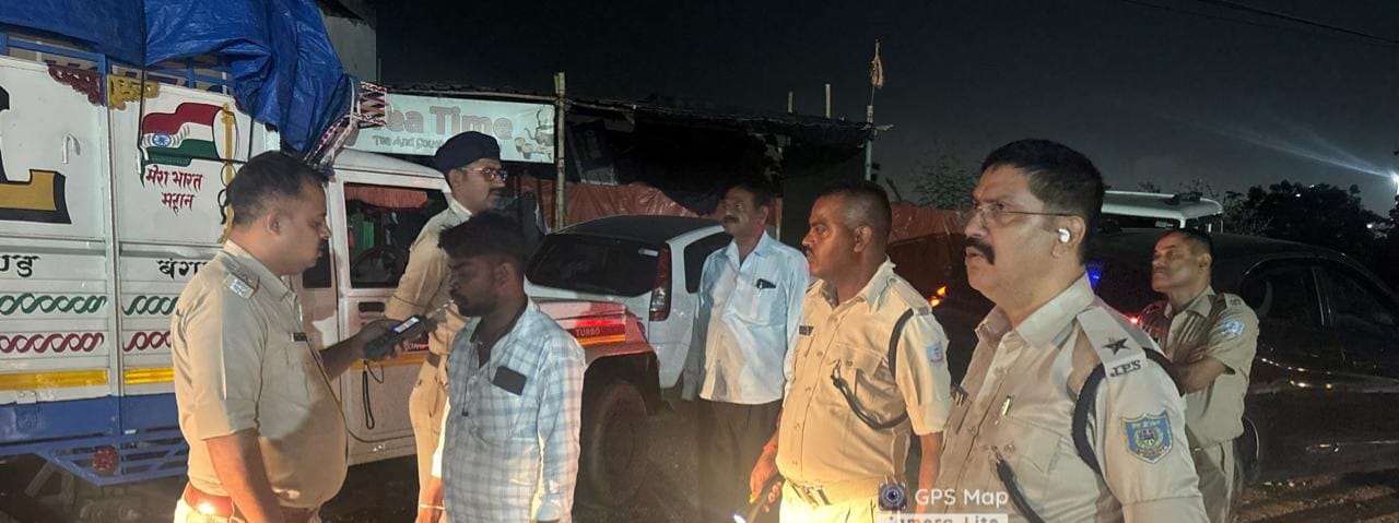 Saraikela News : शराब पीकर गाड़ी चलाने वालों पर पुलिस सख्त, 4 लोगों से वसूला 40 हजार रु. जुर्माना