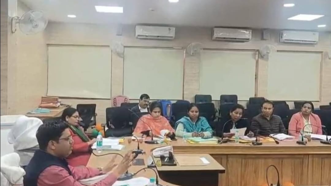 रामगढ़ः निर्वाची व सहायक निर्वाची पदाधिकारियों को दिया गया प्रशिक्षण