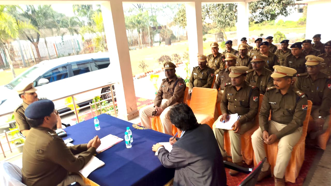 रामगढ़ः सीनियर DSC ने किया बरकाकाना RPF पोस्ट का निरीक्षण, सुरक्षा पर जोर