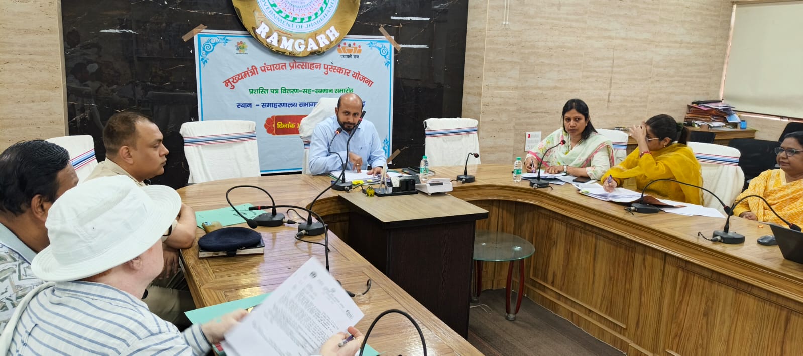 गैस की कालाबाजारी बर्दाश्त नहीं की जाएगीः रामगढ़ डीसी