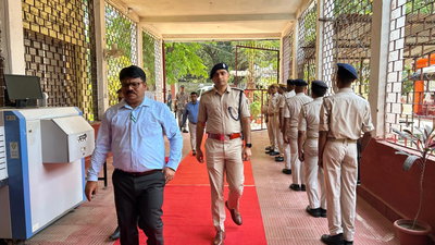 बंदियों को रोजगार का प्रशिक्षण दें: लातेहार डीसी