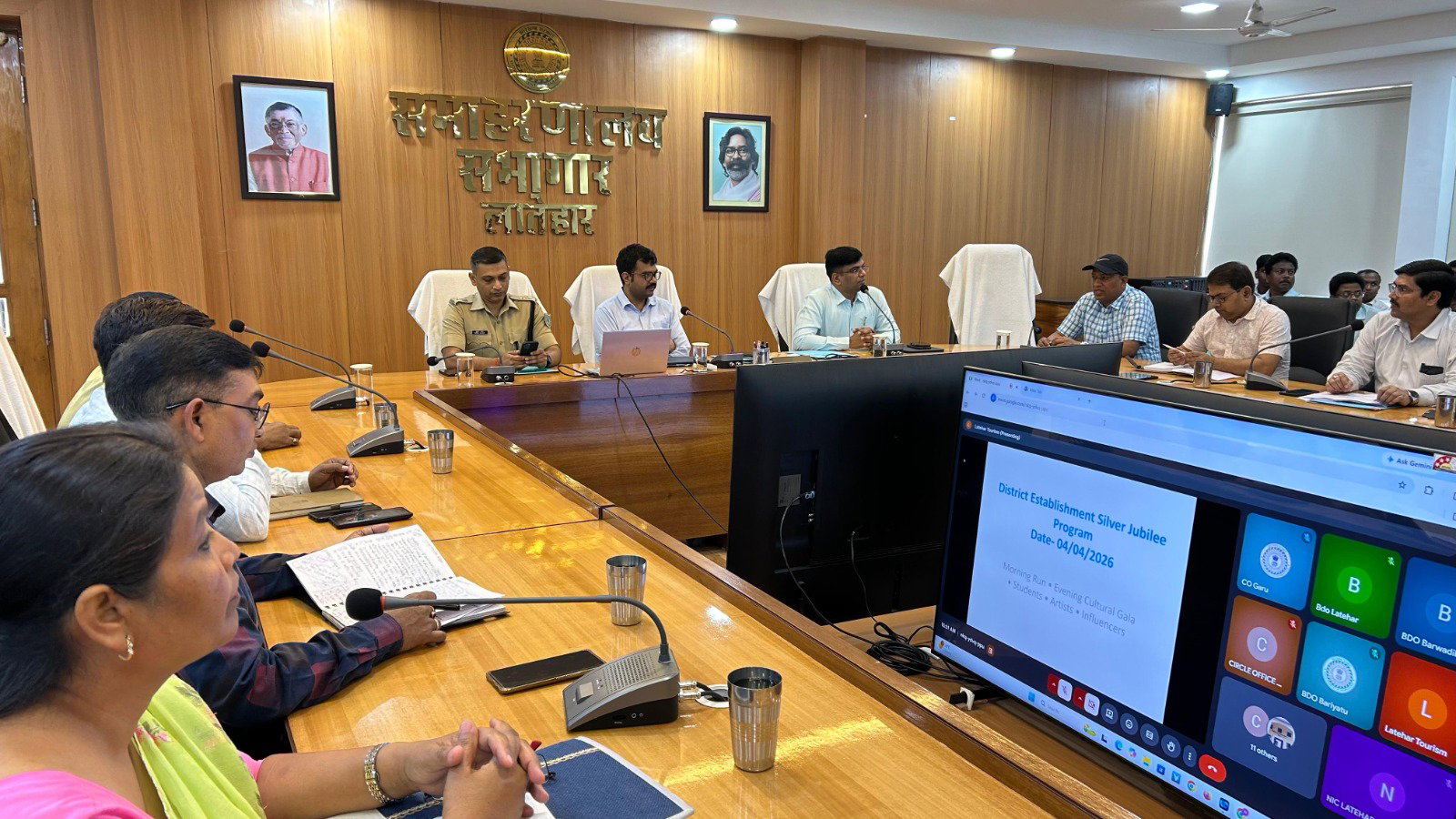 लातेहार जिले का 25वां स्थापना दिवस यादगार बनाने में जुटा प्रशासन