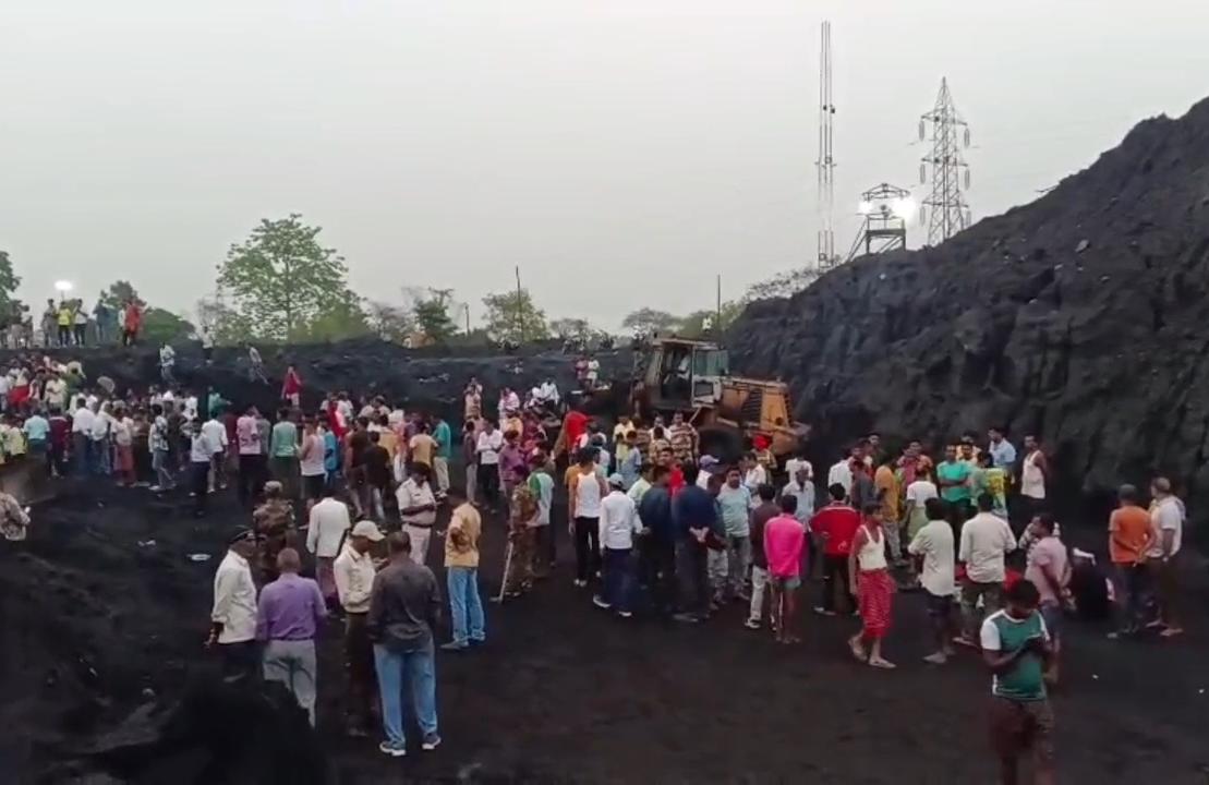 Dhanbad News : मुनिडीह कोल वाशरी में स्लरी की चपेट में आकर कई मजदूर दबे, 3 शव बरामद
